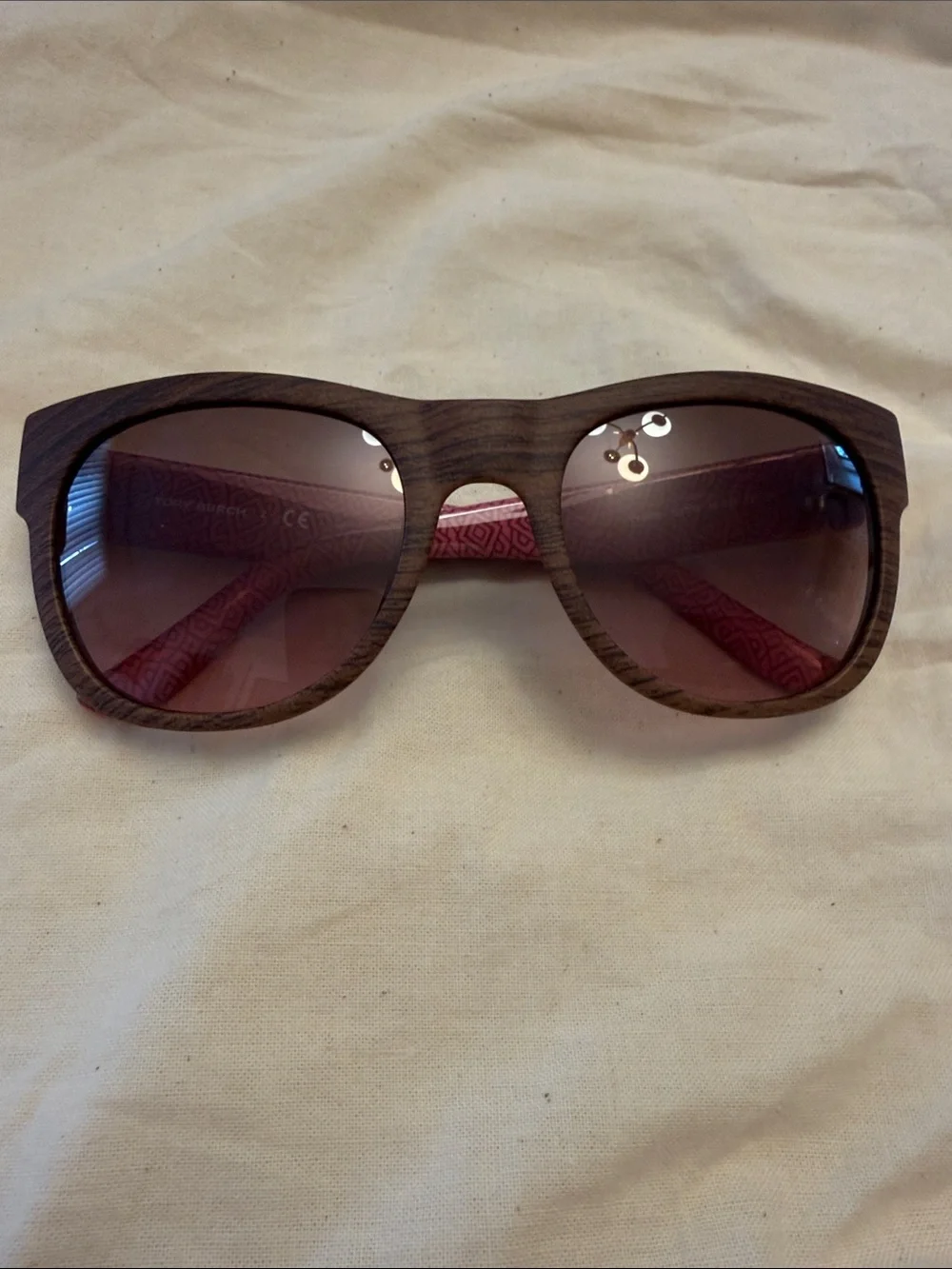 Tory Burch Brown Wood-Effect Frame Sunglasses with Gradient Brown Lenses